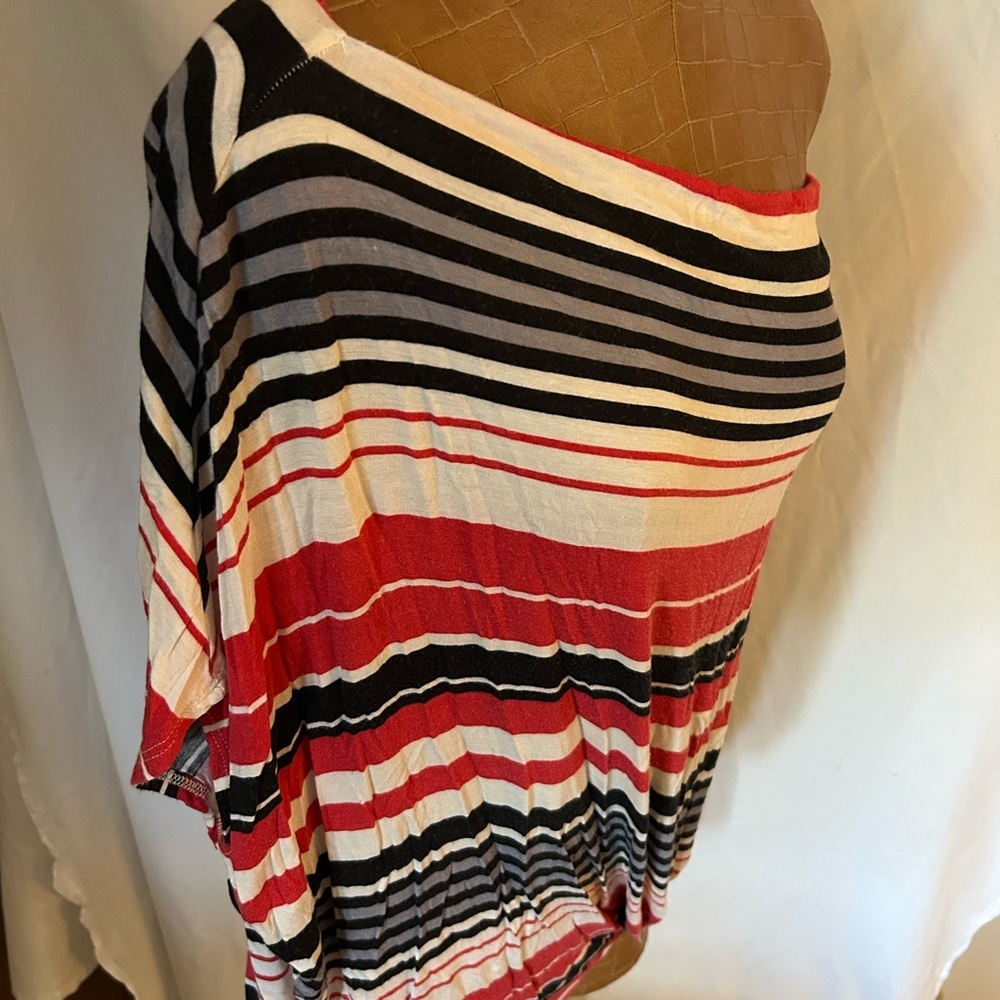 Promesa Womenβs small asymmetrical Red and Navy Striped Topβ